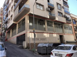 İzmir Karabağlar Esenlik Mahallesinde 253 m² Satılık Dükkan 