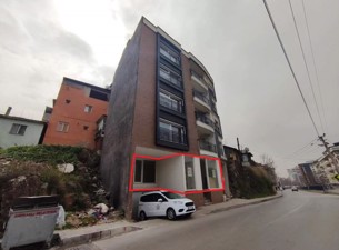 İzmir Bayraklı Emek Mahallesinde 78 m² Satılık Dükkan
