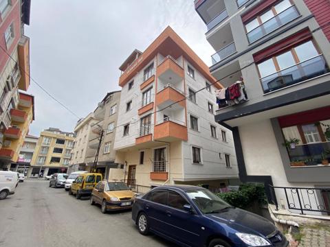 İstanbul Çekmeköy Mehmet Akif Mahallesinde 2+1 90m² Satılık Mesken