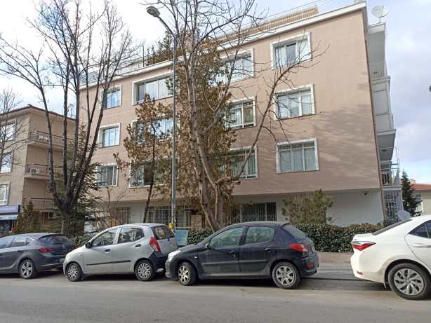 Ankara Çankaya Güvenevler Mahallesinde 2+1 103 m² Satılık Daire