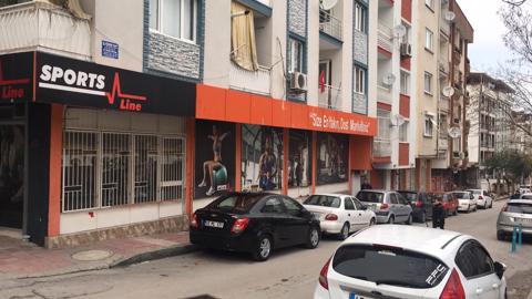 Manisa Yunus Emre Topçu Asım Mahallesinde 143 m² Satılık Dükkan 